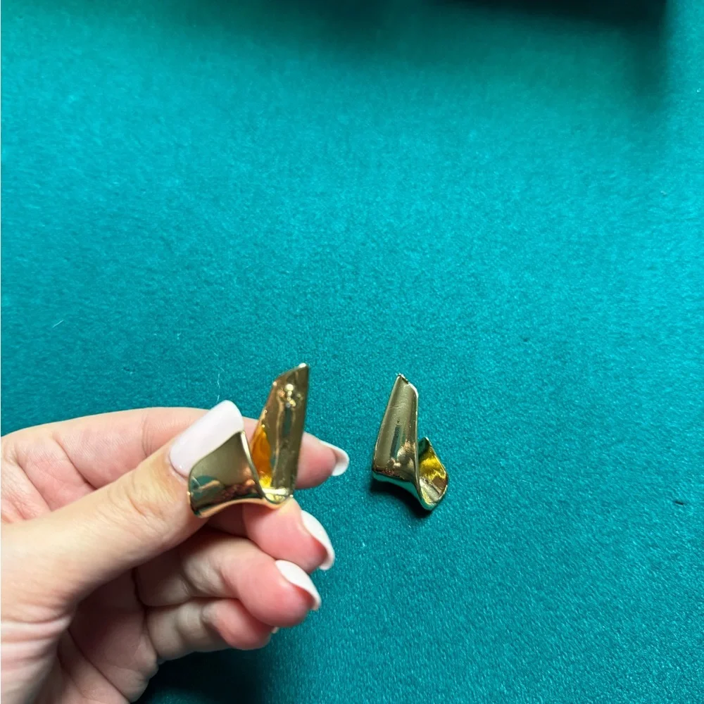 Nordstrom Sculptural Swoop Drop Earring